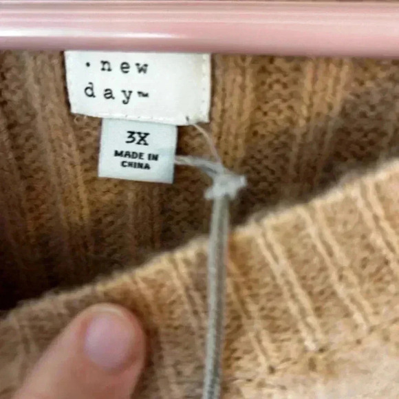 Women’s size 3X a new day sweater tan.NWT - Picture 8 of 9